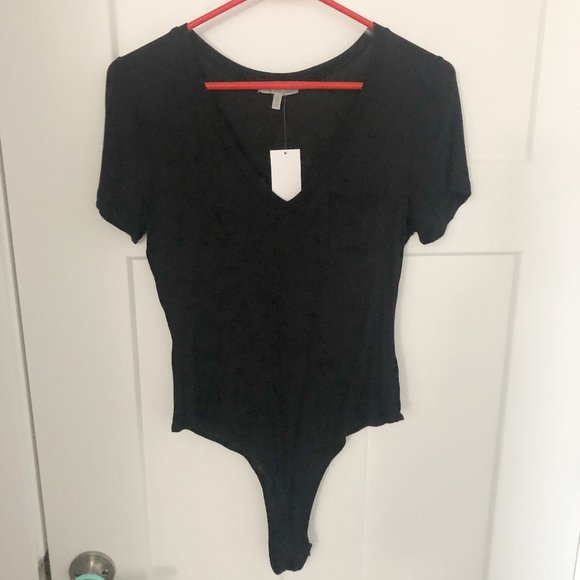 Charlotte Russe Tops - NWT CHARLOTTE RUSSE Black Short Sleeve Bodysuit